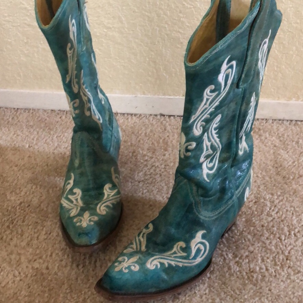 Corral Turquoise Vintage Cowboy Boots